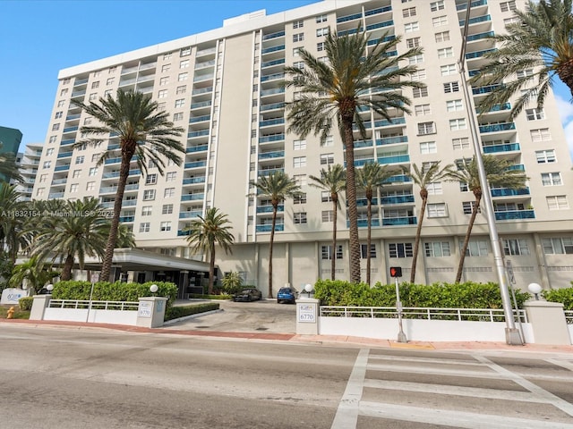 6770 Indian Creek Dr Ph-R, Ph-R Miami Beach, FL 33141 - view of apartment building / complex