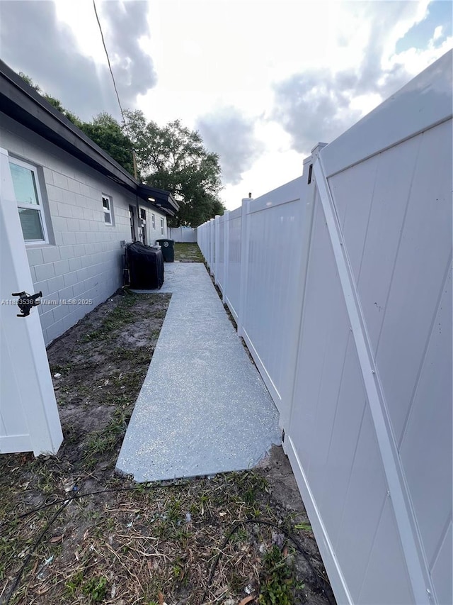 711 N 23rd St, Fort Pierce, FL 34950 - photo 2