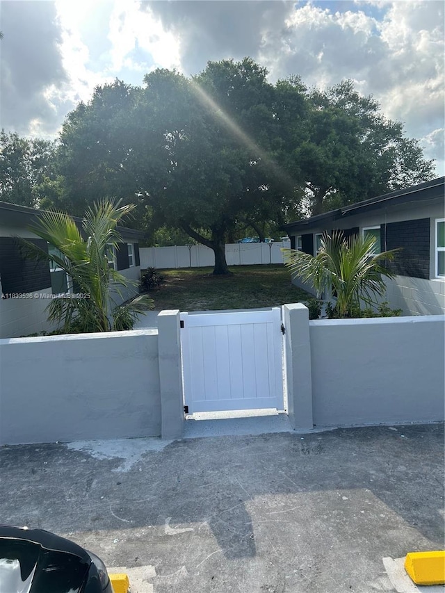 711 N 23rd St, Fort Pierce, FL 34950 - photo 10