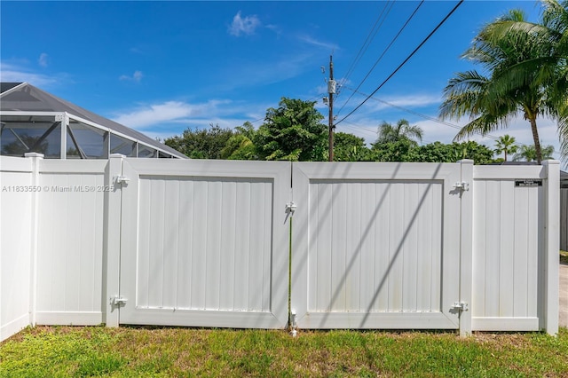 4326 Jackson St, Hollywood, FL 33021 - view of gate