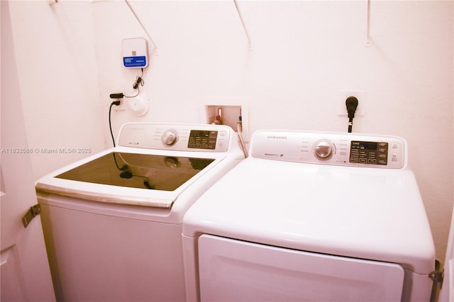 9123 SW 152nd Path, Miami, FL 33196 - washroom with washing machine and dryer