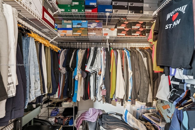 8107 NW 73rd Ter, Tamarac, FL 33321 - view of walk in closet