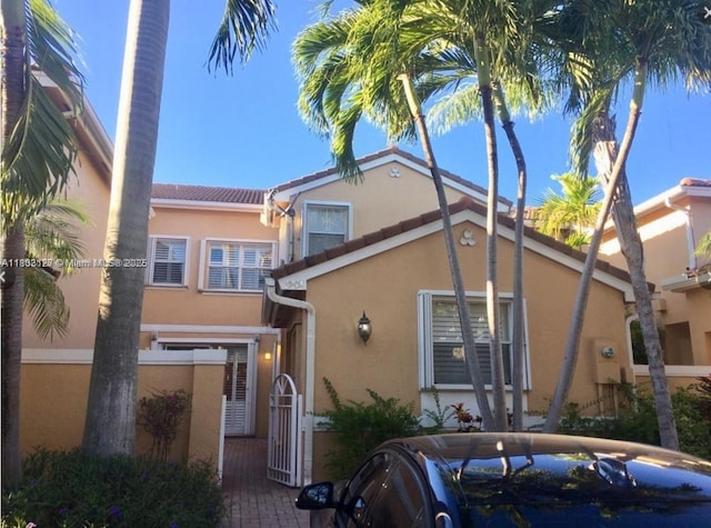 1542 Yellowheart Way, Hollywood, FL 33019 - photo 4