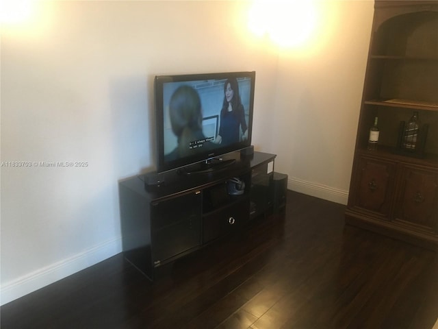 1750 NE 115th St Unit 608, Miami, FL 33181 - detailed view of baseboards and wood finished floors