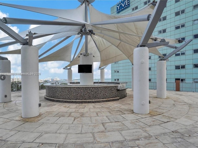 244 Biscayne Blvd Unit 440, Miami, FL 33132 - view of home's community featuring a bar