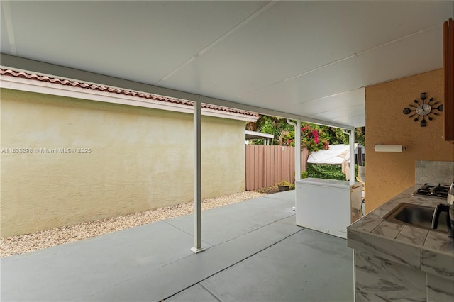 5400 NW 184th St, Miami Gardens, FL 33055 - view of patio featuring a sink