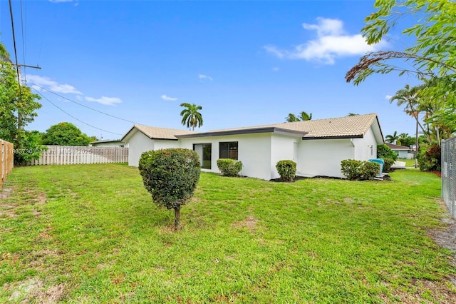 1340 SW 27th Pl, Boynton Beach, FL 33426 - back of property with stucco siding