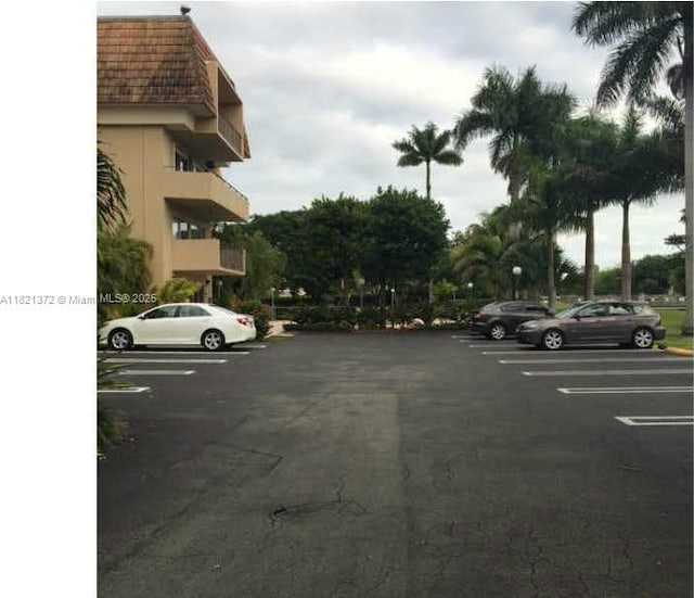 7900 Camino Crk Unit 401, Miami, FL 33143 - view of uncovered parking lot