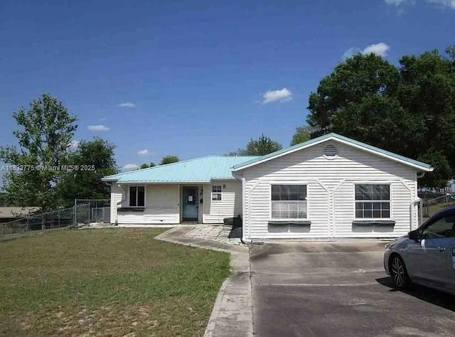 26 Sapphire Run, Ocala, FL 34472 - view of front of home featuring a metal roof