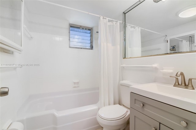2400 NE 9th St Unit 201, Fort Lauderdale, FL 33304 - full bath featuring vanity and shower / bath combination with curtain