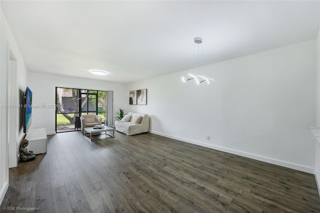 37 Seville Cir Unit 1-50, Davie, FL 33324 - living room featuring dark wood-style floors