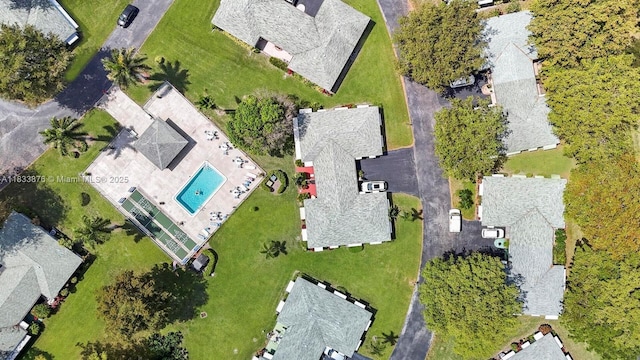 841 Meadowlark Ln, Delray Beach, FL 33445 - aerial view of a pool