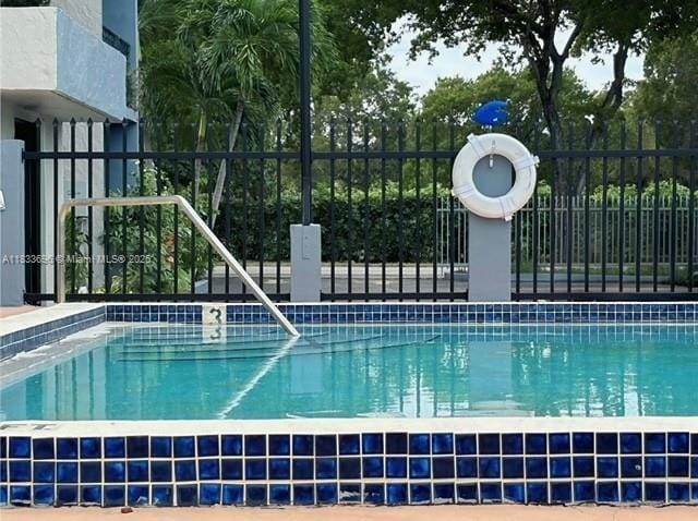 3181 SW 13th St Unit 307, Miami, FL 33145 - view of community pool