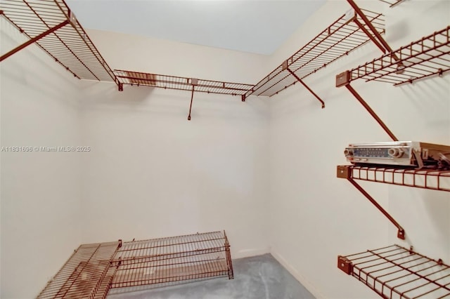 1001 Colony Point Cir Unit 220, Pembroke Pines, FL 33026 - view of walk in closet