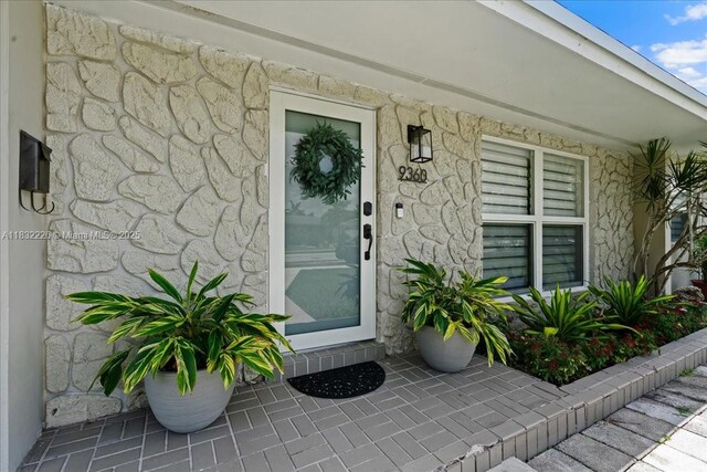 9360 SW 185th St, Cutler Bay, FL 33157 - entrance to property with stone siding