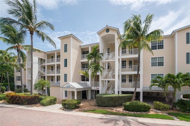 101 Gulfview Dr Unit 202, Key Colony, FL 33036 - view of apartment building / complex