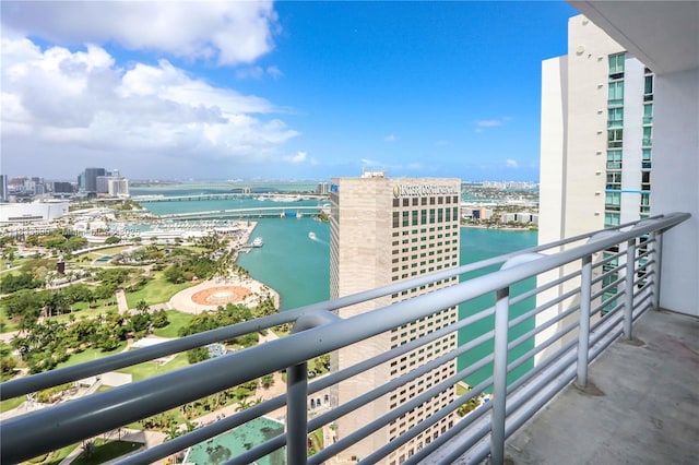 325 S Biscayne Blvd Unit 3918, Miami, FL 33131 - balcony with a water view and a city view