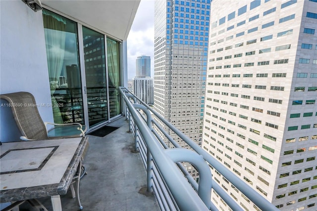 325 S Biscayne Blvd Unit 3918, Miami, FL 33131 - balcony featuring a view of city