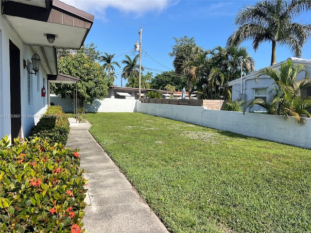 809 NE 2nd St, Hallandale Beach, FL 33009 - photo 3