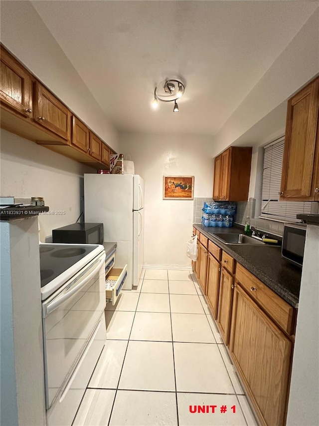 809 NE 2nd St, Hallandale Beach, FL 33009 - photo 8