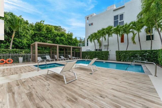 455 NE 39th St Unit 105, Miami, FL 33137 - view of community pool