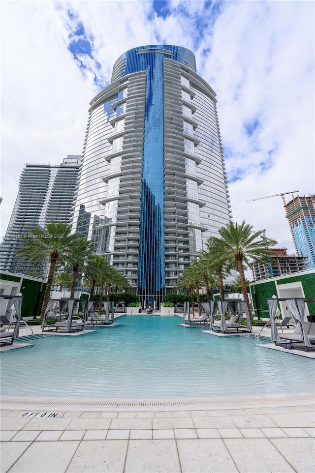 851 NE 1st Ave Unit 1410, Miami, FL 33132 - view of community pool