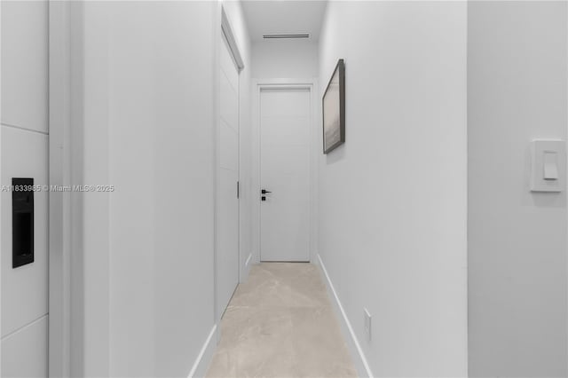 436 NE 10th Ave, Fort Lauderdale, FL 33301 - hallway featuring baseboards