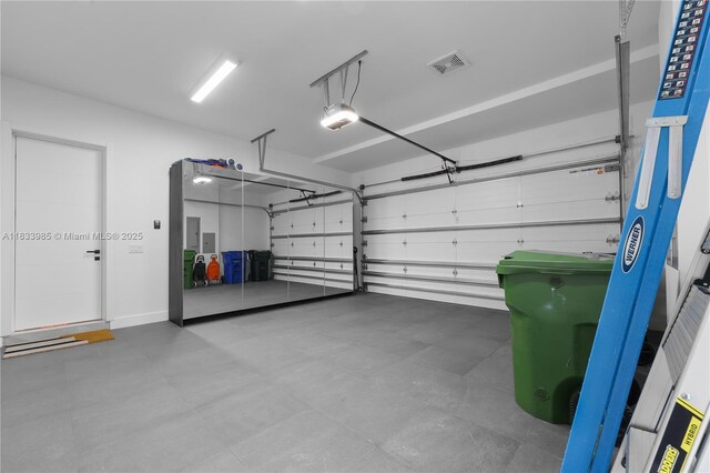 436 NE 10th Ave, Fort Lauderdale, FL 33301 - garage with a garage door opener