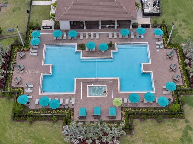 2409 NW 131st Cir, Miami, FL 33167 - view from above of property featuring a pool