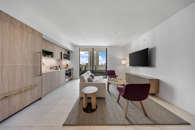 159 NE 6 Unit 2402, Miami, FL 33132 - photo 1