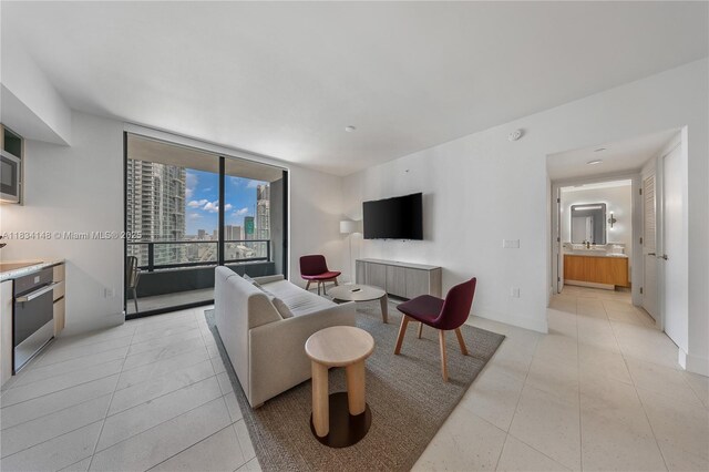 159 NE 6 Unit 2402, Miami, FL 33132 - photo 5