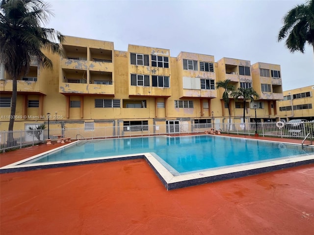 1555 W 44th Pl Unit 103, Hialeah, FL 33012 - view of community pool