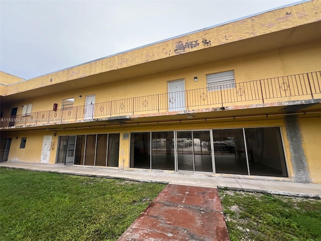 1555 W 44th Pl Unit 103, Hialeah, FL 33012 - view of building exterior