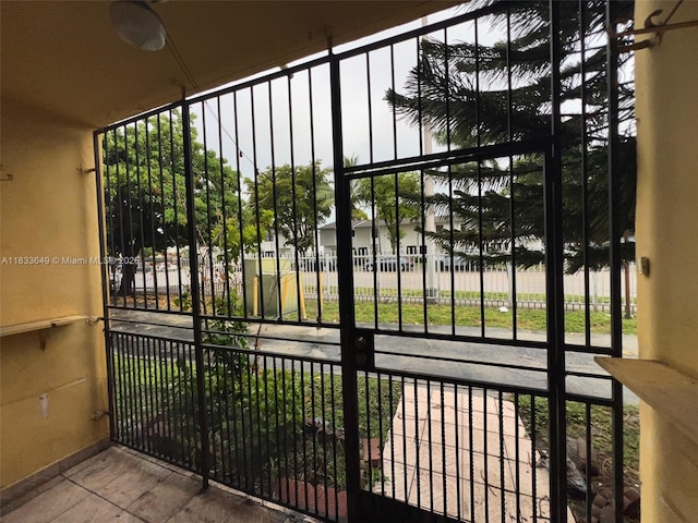 1555 W 44th Pl Unit 103, Hialeah, FL 33012 - view of gate
