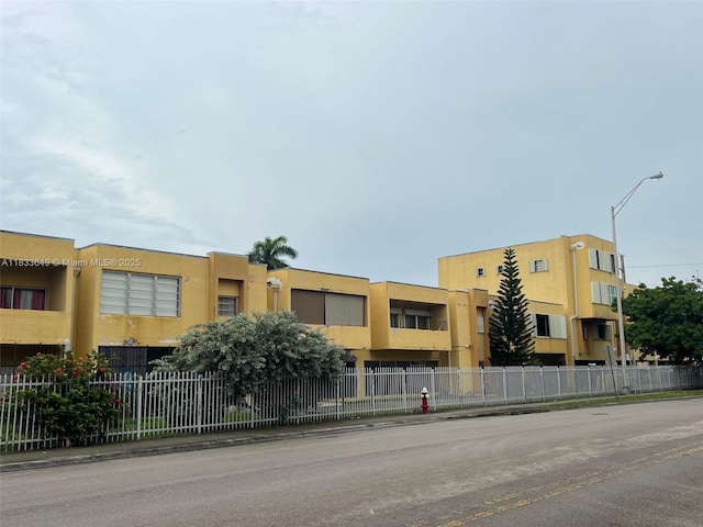1555 W 44th Pl Unit 103, Hialeah, FL 33012 - view of building exterior