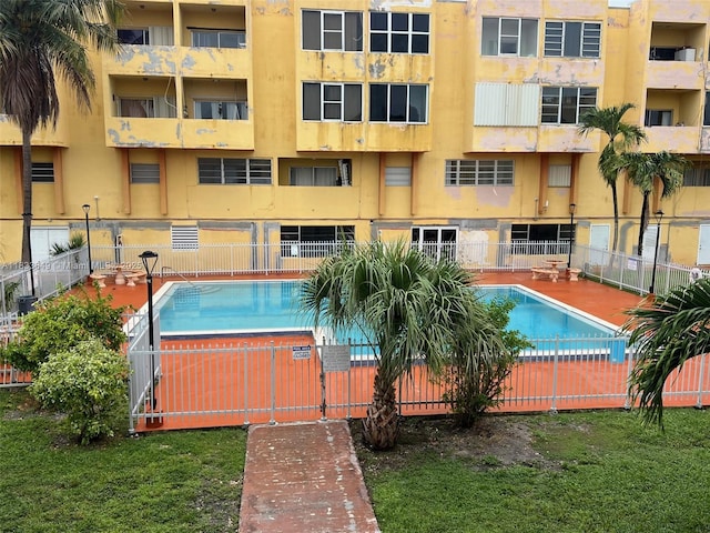 1555 W 44th Pl Unit 103, Hialeah, FL 33012 - view of community pool