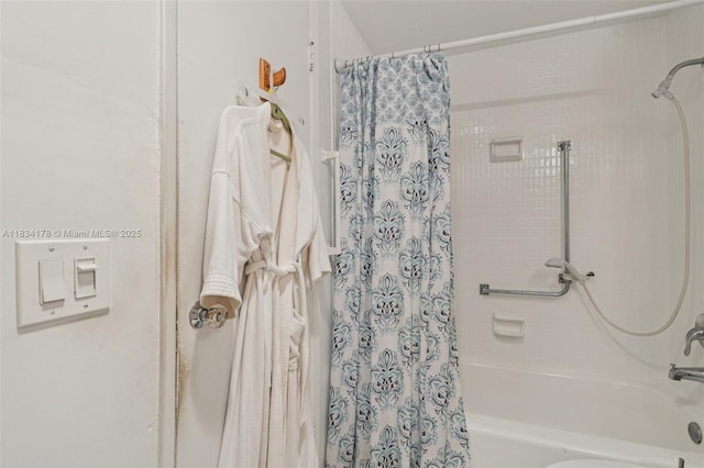 4350 Hillcrest Dr Unit 303, Hollywood, FL 33021 - bathroom with shower / bath combo with shower curtain