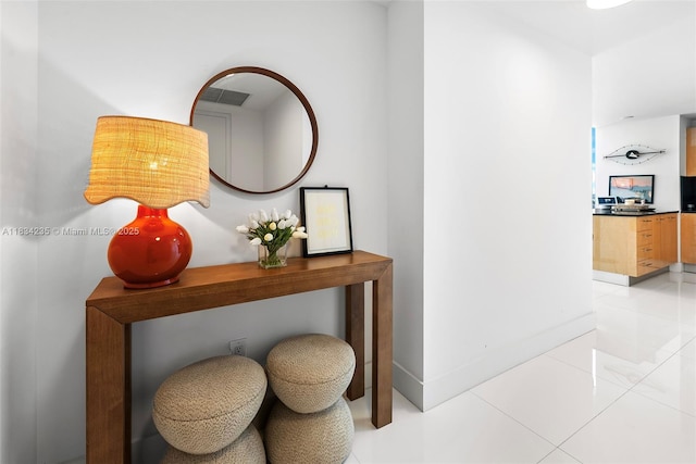 6899 Collins Ave Unit 2004, Miami Beach, FL 33141 - detailed view of baseboards