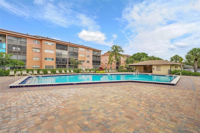 571 SW 142nd Ave Unit 410O, Pembroke Pines, FL 33027 - community pool with a patio