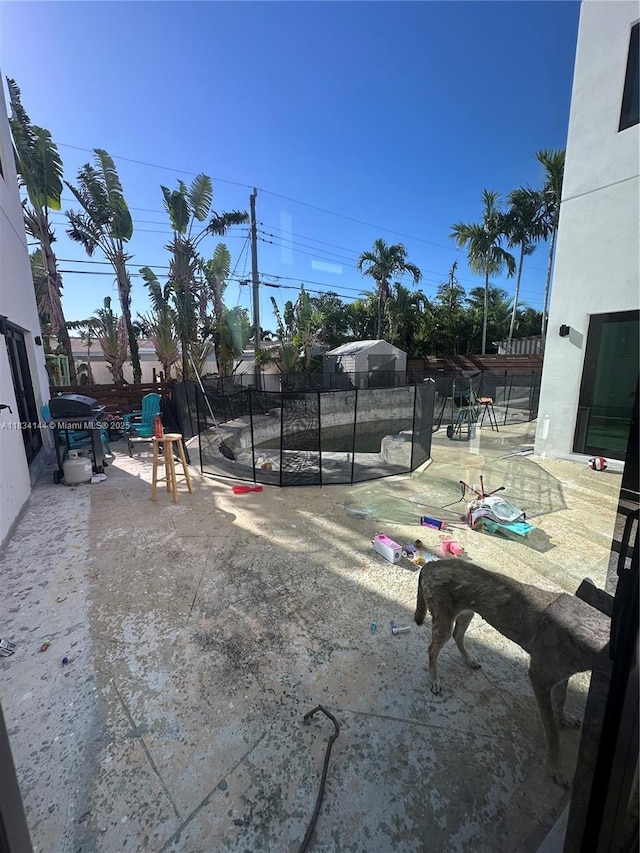 5900 NE 21st Ln, Fort Lauderdale, FL 33308 - view of yard with a patio area