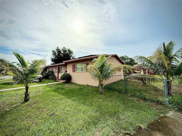 701 NW 176th Ter, Miami Gardens, FL 33169 - view of front of home featuring stucco siding
