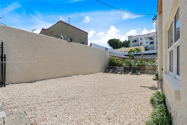 403 SW 12th Ave, Miami, FL 33130 - view of yard