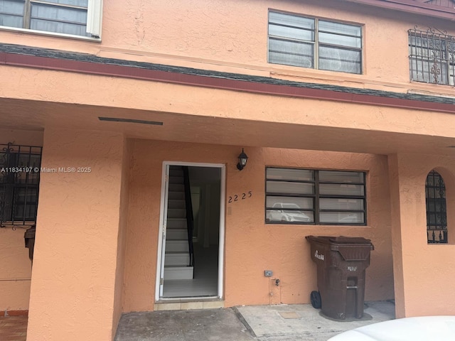 2225 W 53rd Pl Unit 2225, Hialeah, FL 33016 - entrance to property featuring stucco siding