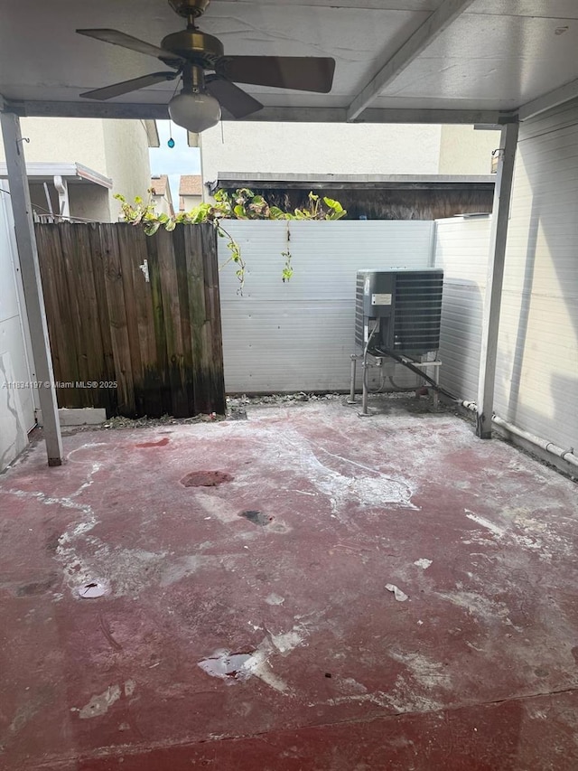 2225 W 53rd Pl Unit 2225, Hialeah, FL 33016 - garage featuring a ceiling fan