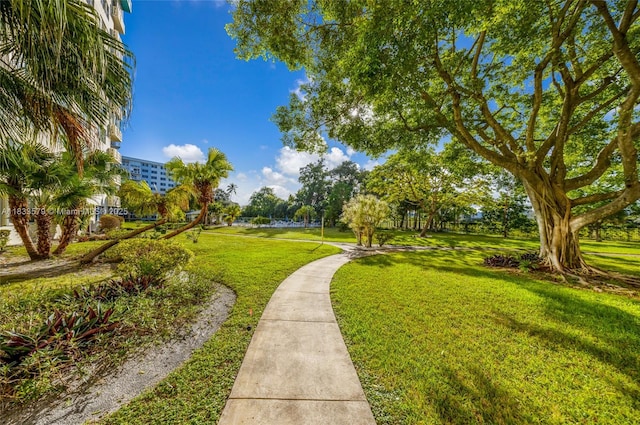 4330 Hillcrest Dr Unit 104, Hollywood, FL 33021 - view of property's community featuring a lawn