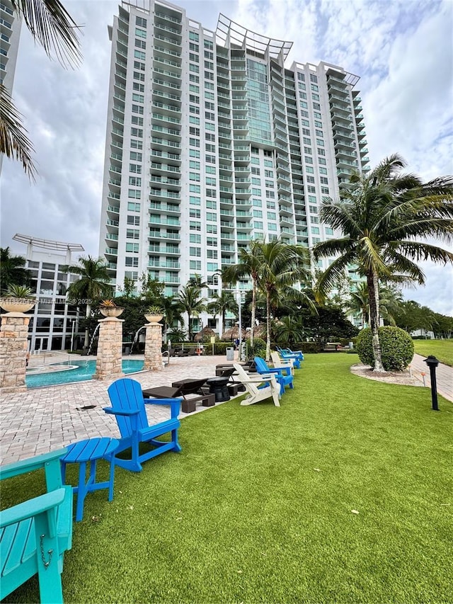2641 N Flamingo Rd Unit 1203N, Sunrise, FL 33323 - view of community with a yard