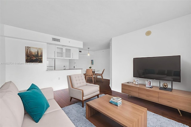 275 NE 18th St Unit 706, Miami, FL 33132 - living area featuring wood finished floors