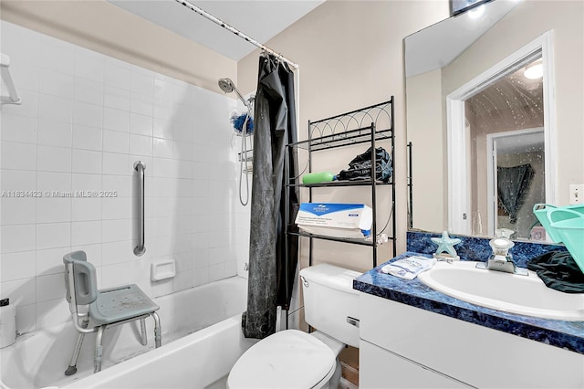 1303 W 6th St, Riviera Beach, FL 33404 - full bath with shower / bath combo with shower curtain and vanity