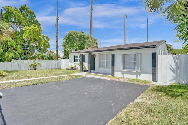 1610 S 29th Ave, Hollywood, FL 33020 - view of front of house with stucco siding
