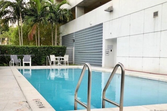 36 NW 6th Ave Unit 906, Miami, FL 33128 - view of community pool